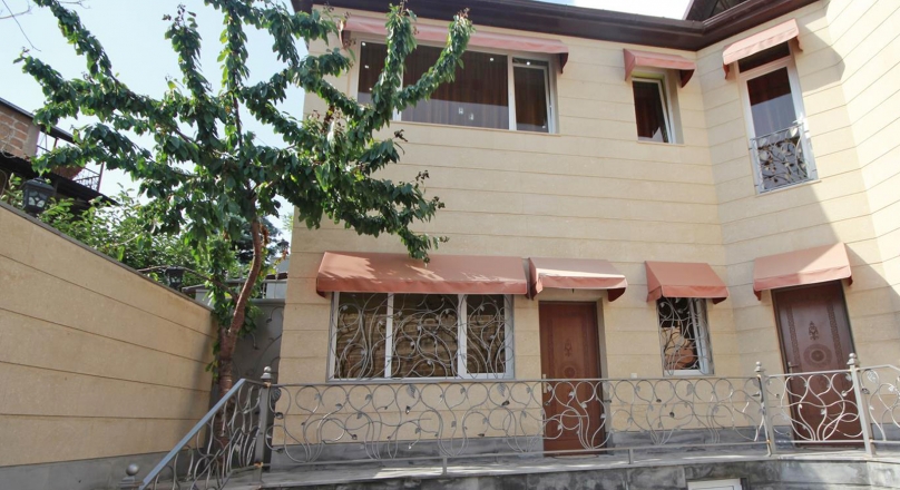 Առանձնատուն, Մեծ Կենտրոն